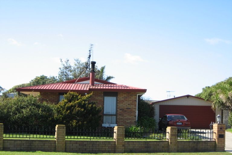 Photo of property in 37 Fishermans Drive, Coastlands, Whakatane, 3120