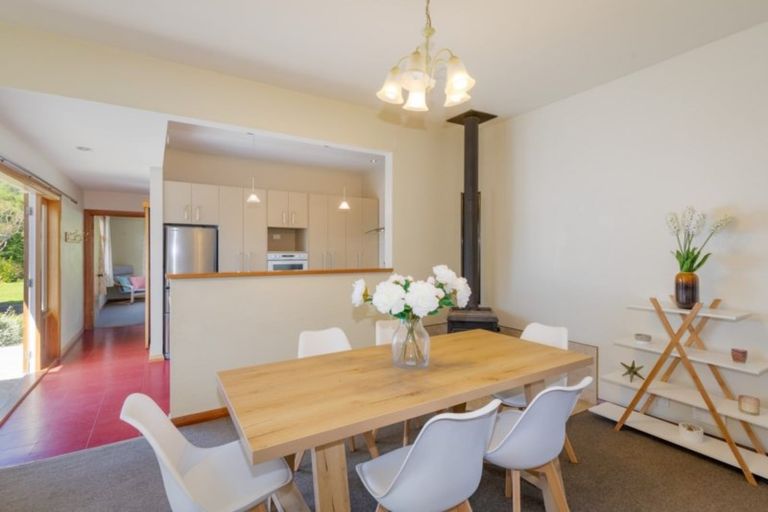 Photo of property in 11 Bay View Road, Moncks Bay, Christchurch, 8081