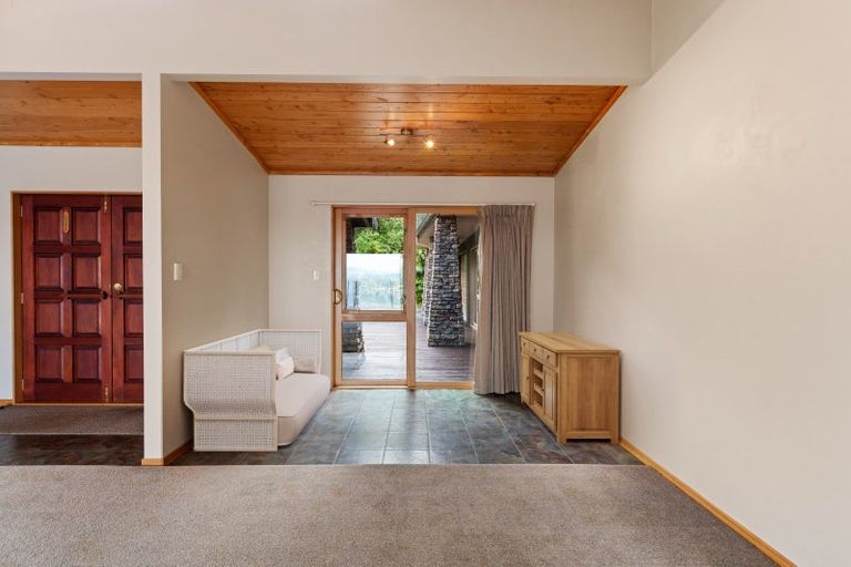 Photo of property in 47 Whakamoenga Point, Acacia Bay, Taupo, 3385