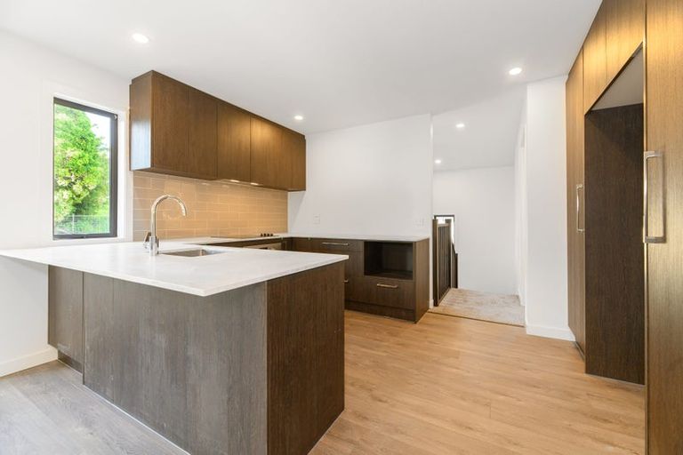 Photo of property in 20a Arataki Views Way, Glen Eden, Auckland, 0602