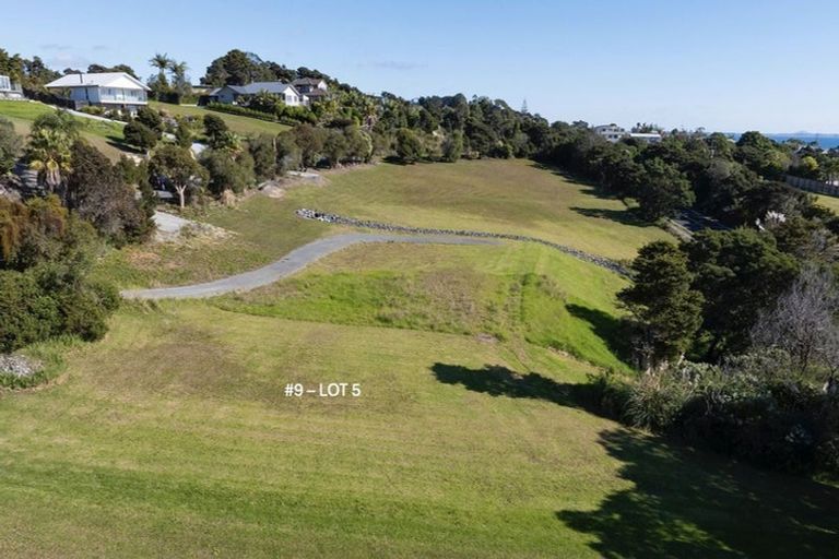 Photo of property in 1 Coachmans Way, Cable Bay, 0420