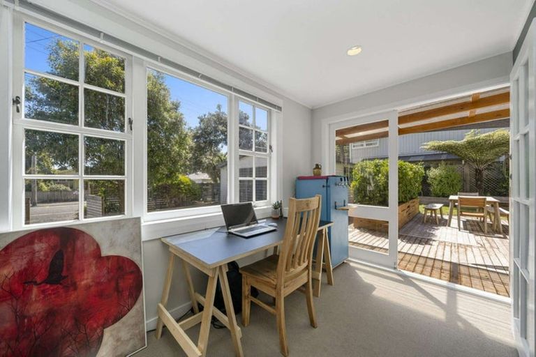 Photo of property in 247 Muritai Road, Eastbourne, Lower Hutt, 5013