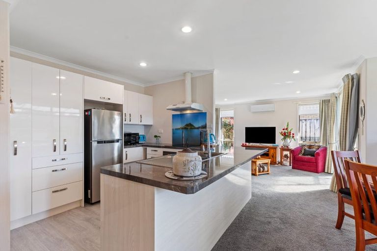 Photo of property in 20 Beachmere Place, Papamoa Beach, Papamoa, 3118