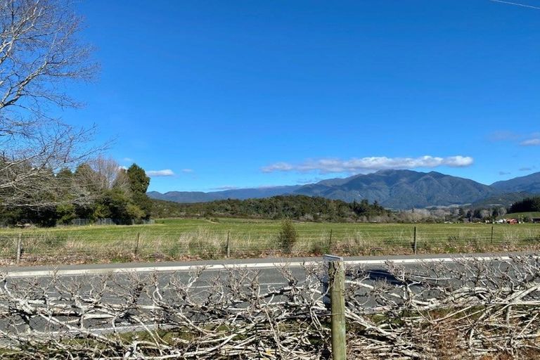 Photo of property in 35 Central Takaka Road, Takaka, 7183