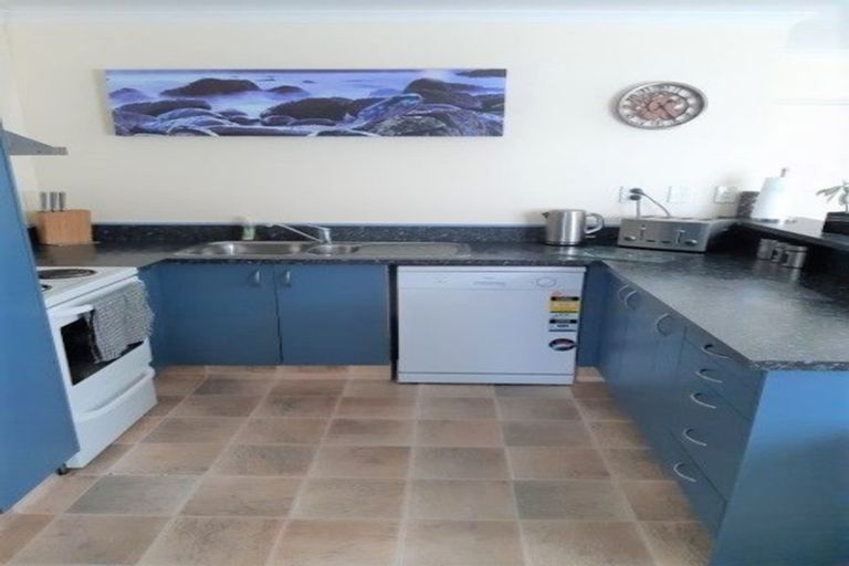 Photo of property in 11 Thornlea Drive, Welcome Bay, Tauranga, 3112