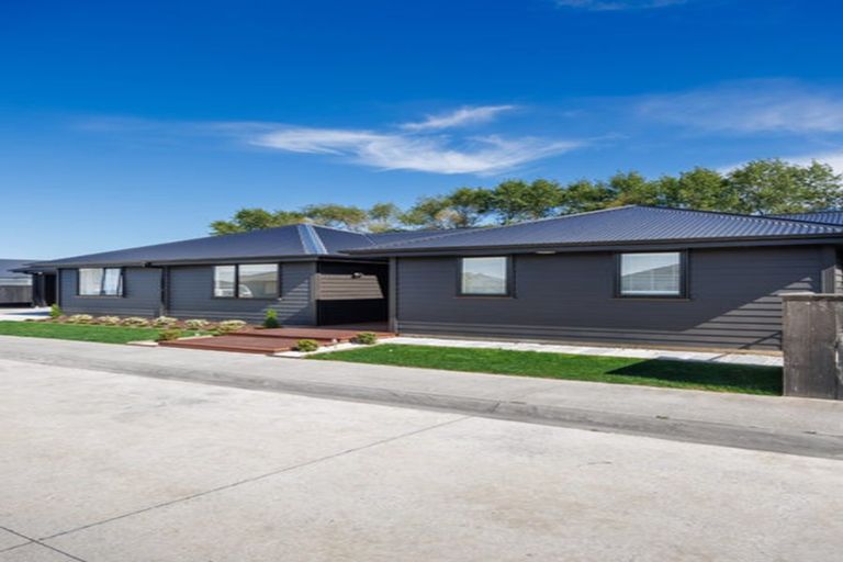 Photo of property in 6 Ivy Lane, Kelvin Grove, Palmerston North, 4414