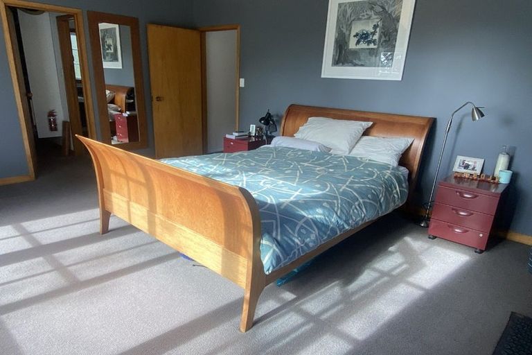 Photo of property in 105 Takahe Road, Titirangi, Auckland, 0604