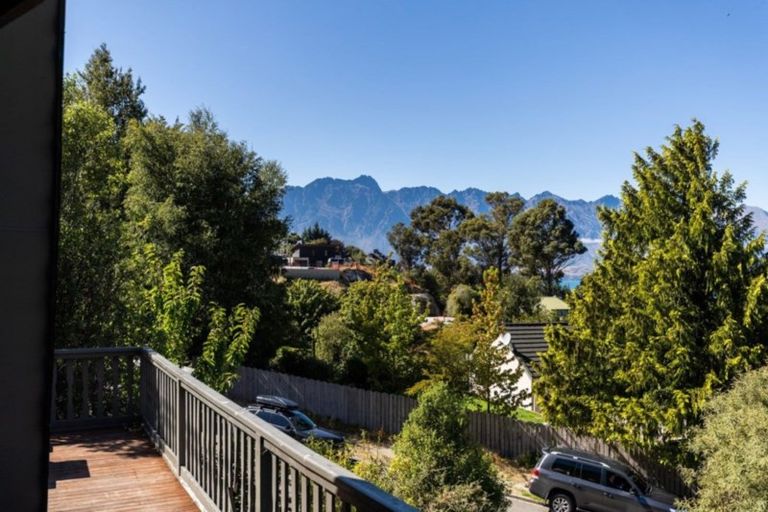 Photo of property in 6a Williams Street, Sunshine Bay, Queenstown, 9300