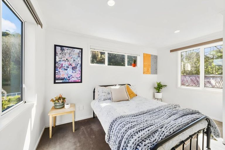 Photo of property in 25 Omar Street, Khandallah, Wellington, 6035