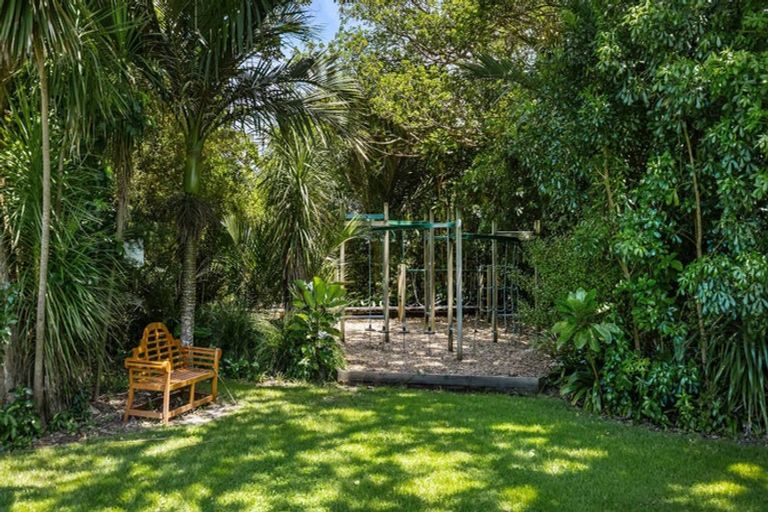 Photo of property in 20 Kensington Drive, Orewa, 0931