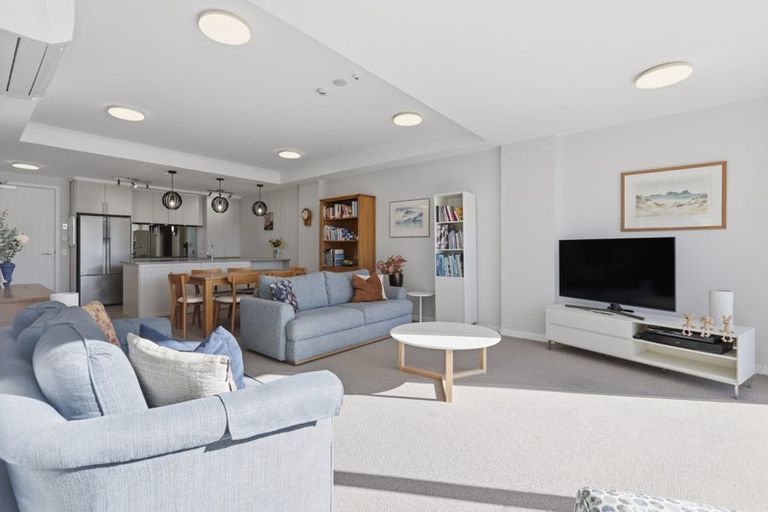 Photo of property in 156 Landmark Terrace, Orewa, 0931