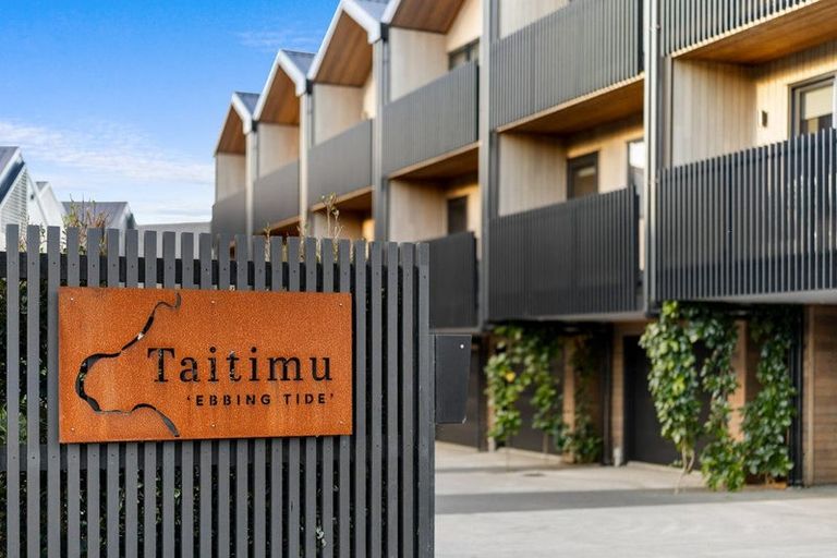 Photo of property in 5/47 Taipari Road, Te Atatu Peninsula, Auckland, 0610