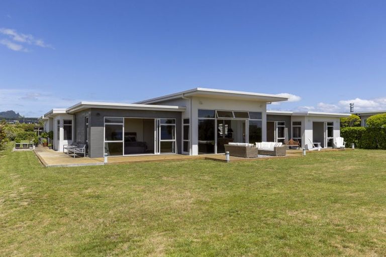 Photo of property in 8 Kuiwai Drive, Rainbow Point, Taupo, 3330