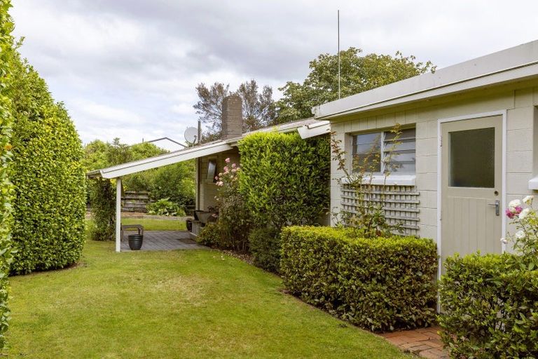 Photo of property in 16 Crowther Terrace, Waipahihi, Taupo, 3330