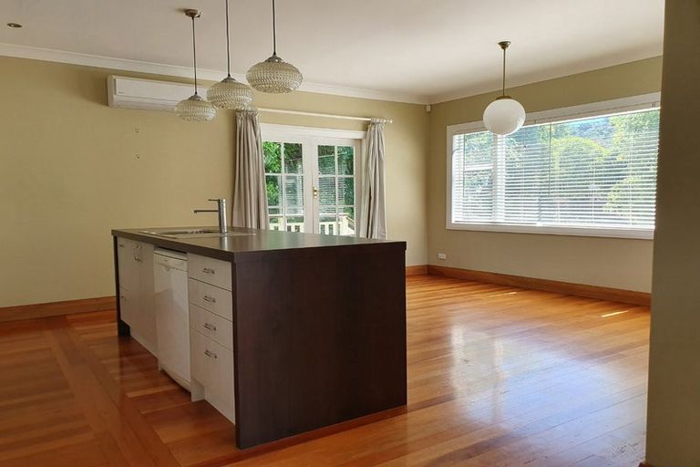 Photo of property in 434a Stokes Valley Road, Stokes Valley, Lower Hutt, 5019