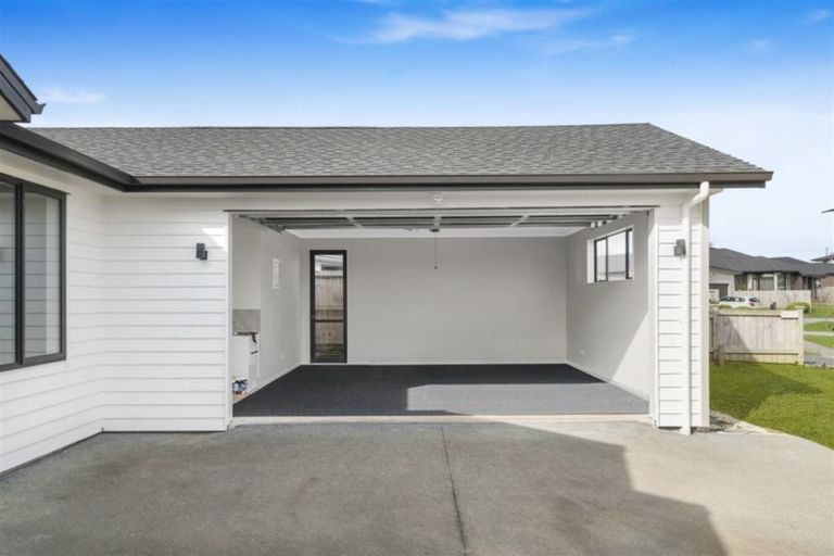 Photo of property in 9 Remana Crescent, Huapai, Kumeu, 0810