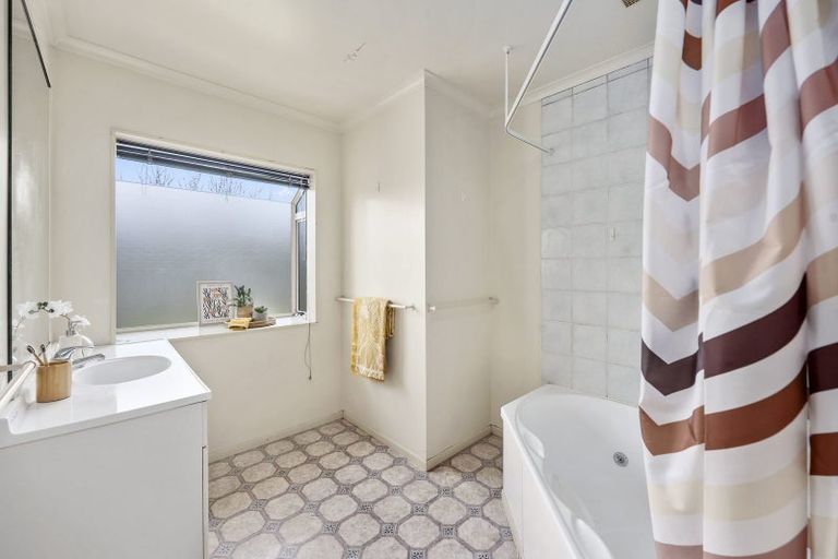 Photo of property in 5a Fenruss Street, Fairy Springs, Rotorua, 3015