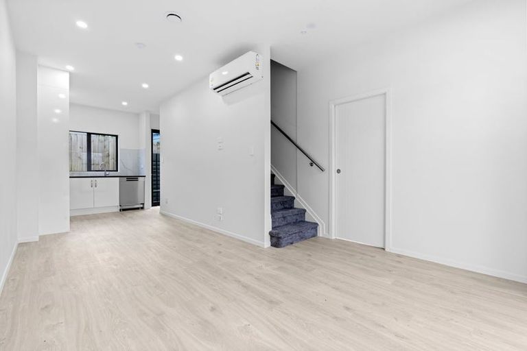 Photo of property in 37f Court Town Close, Mangere, Auckland, 2022