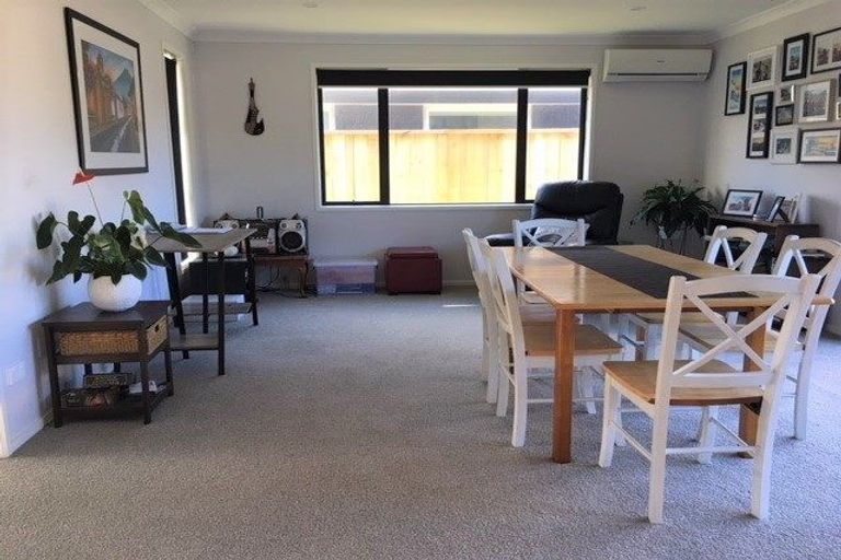 Photo of property in 10 Harding Drive, Papamoa Beach, Papamoa, 3118