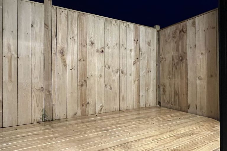 Photo of property in 6 Kari Lane, Kumeu, 0810