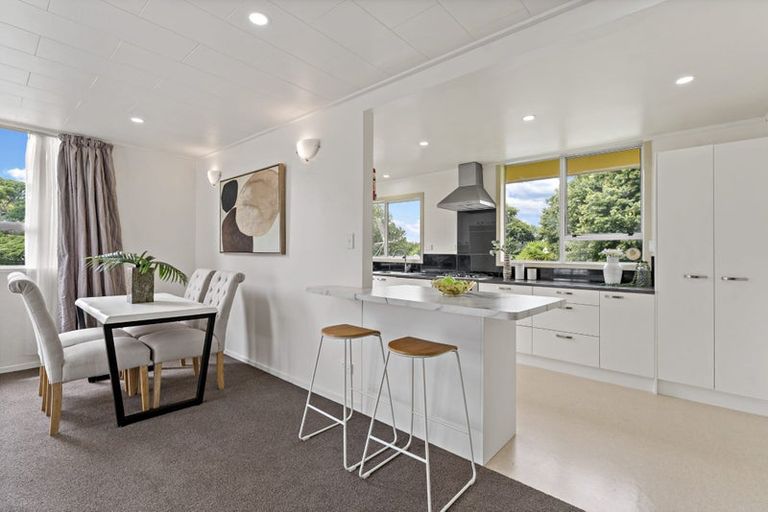 Photo of property in 4 Chibnall Place, Conifer Grove, Takanini, 2112