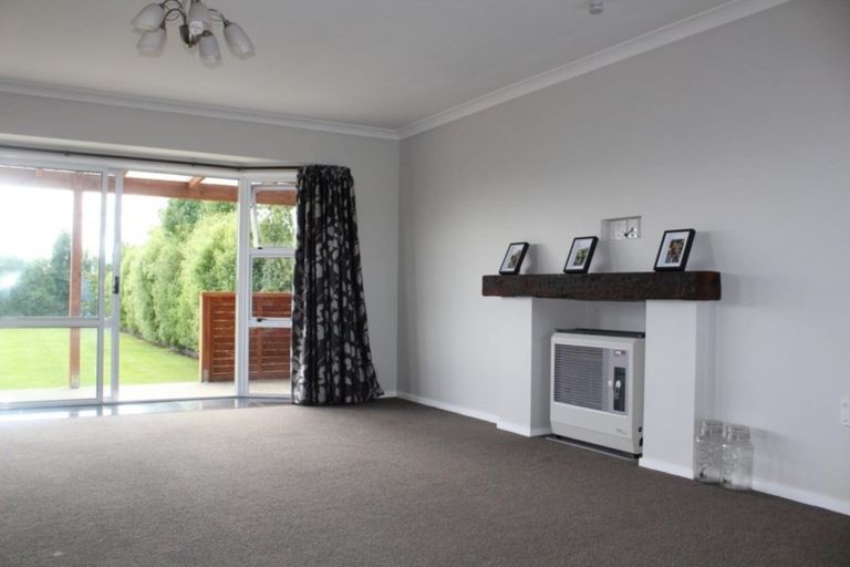 Photo of property in 6 Church Street, Winton, 9720