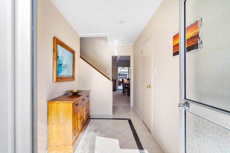 Photo of property in 20 Roskilda Crescent, Taradale, Napier, 4112