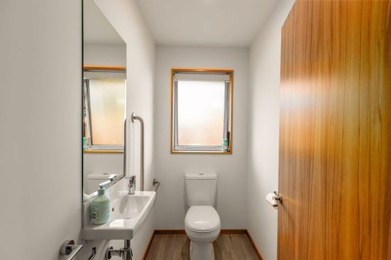 Photo of property in 76 Palatine Terrace, Saint Martins, Christchurch, 8022