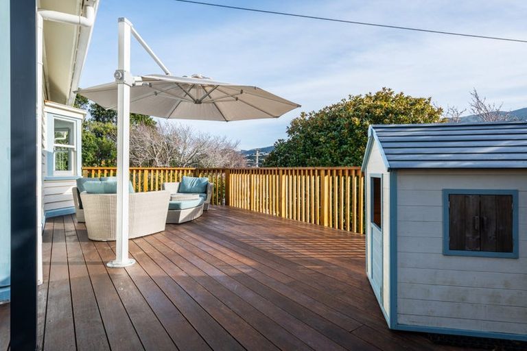 Photo of property in 28 Handyside Street, Tawa, Wellington, 5028