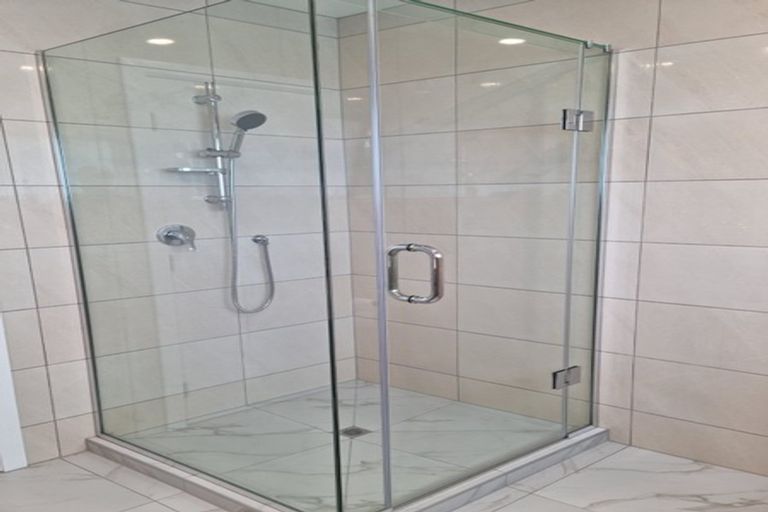 Photo of property in 60 Lynden Avenue, Hillcrest, Auckland, 0627