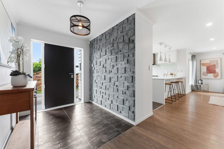 Photo of property in 28a Rangatira Road, Birkenhead, Auckland, 0626