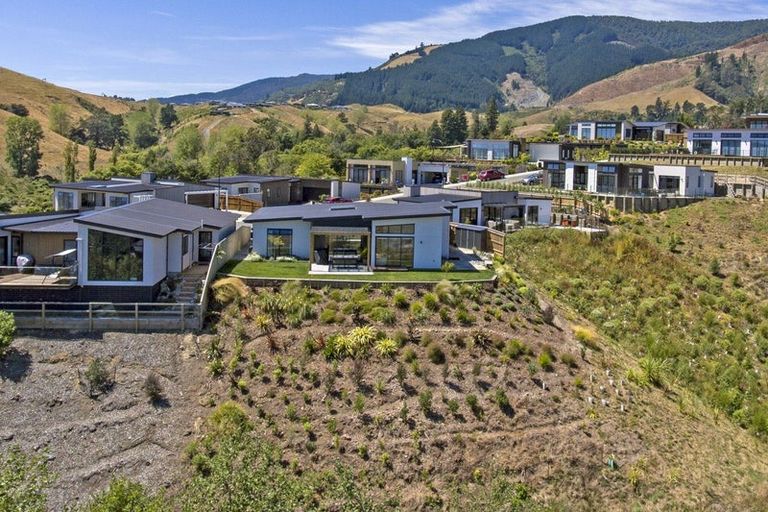 Photo of property in 23 Hill Tops Way, Stoke, Nelson, 7011