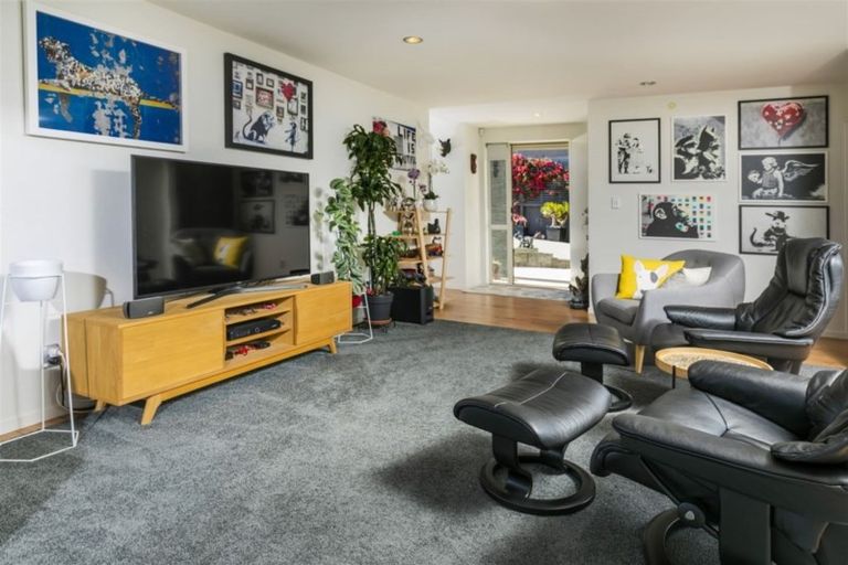 Photo of property in 10 Cirrus Way, Ranui, Auckland, 0612