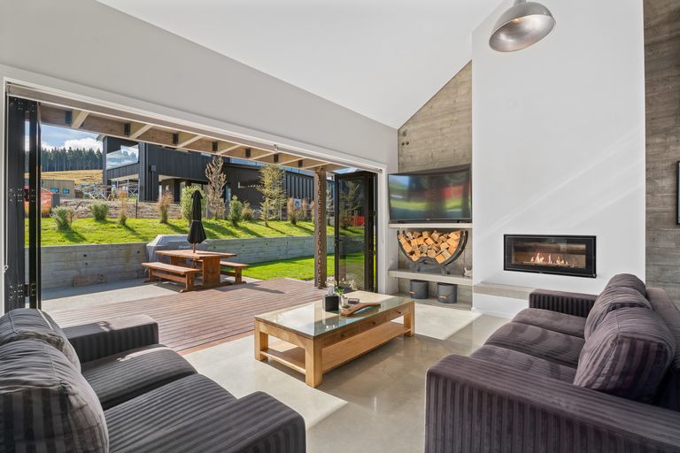 Photo of property in 5 Mills Road, Wanaka, 9305