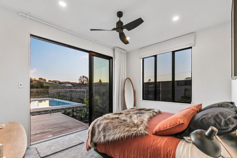 Photo of property in 76 Arran Drive, Orewa, 0931