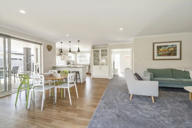 Photo of property in 16 The Landing, Riverhead, 0820