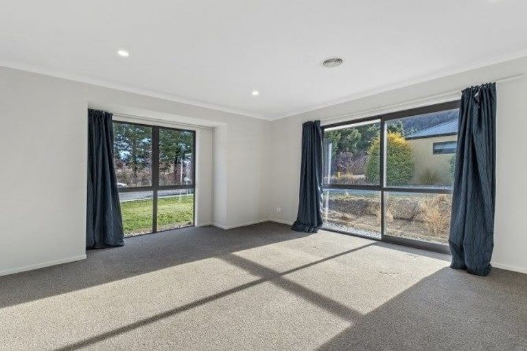 Photo of property in 23 Mcdonnell Road, Arrowtown, 9302