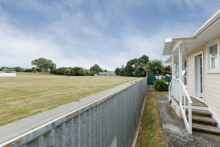 Photo of property in 14 Hartley Place, Awapuni, Palmerston North, 4412