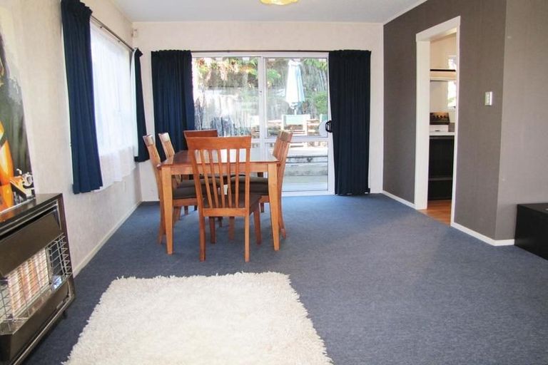 Photo of property in 98 Heta Road, Highlands Park, New Plymouth, 4312