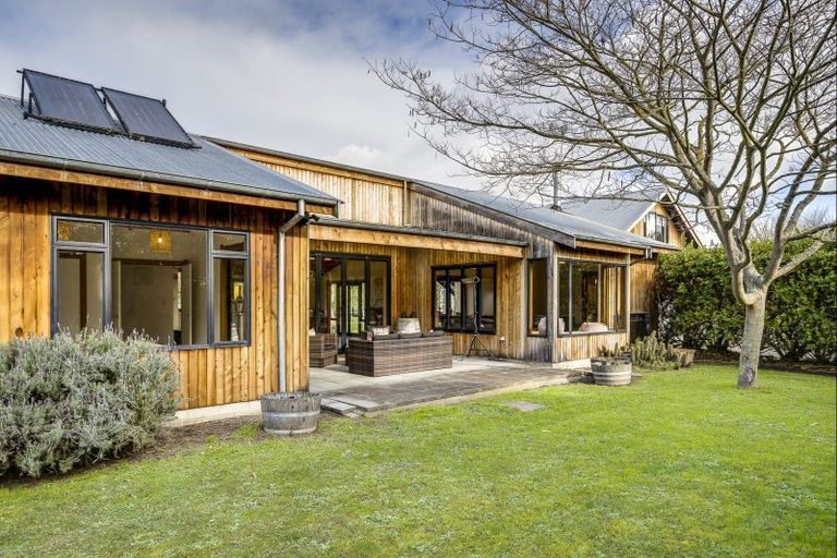 Photo of property in 260 Havelock Road, Akina, Hastings, 4122