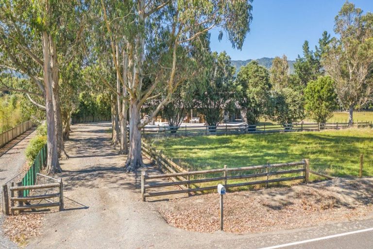 Photo of property in 523 Arapaepae Road, Ohau, Levin, 5570