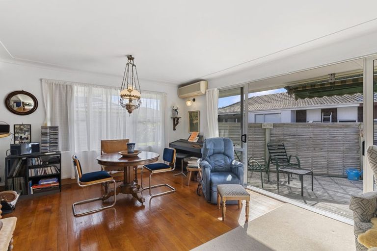 Photo of property in 34 Centreway Road, Orewa, 0931