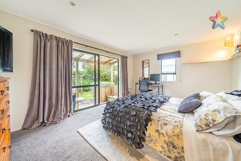 Photo of property in 22 Waiuta Street, Titahi Bay, Porirua, 5022