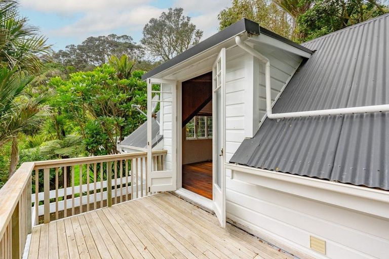 Photo of property in 209 Motutara Road, Muriwai, Waimauku, 0881