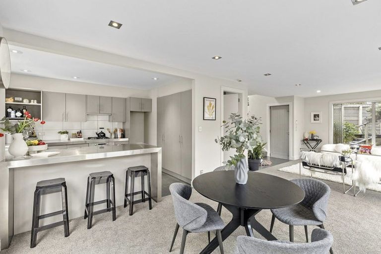 Photo of property in 41 Forres Street, Seatoun, Wellington, 6022