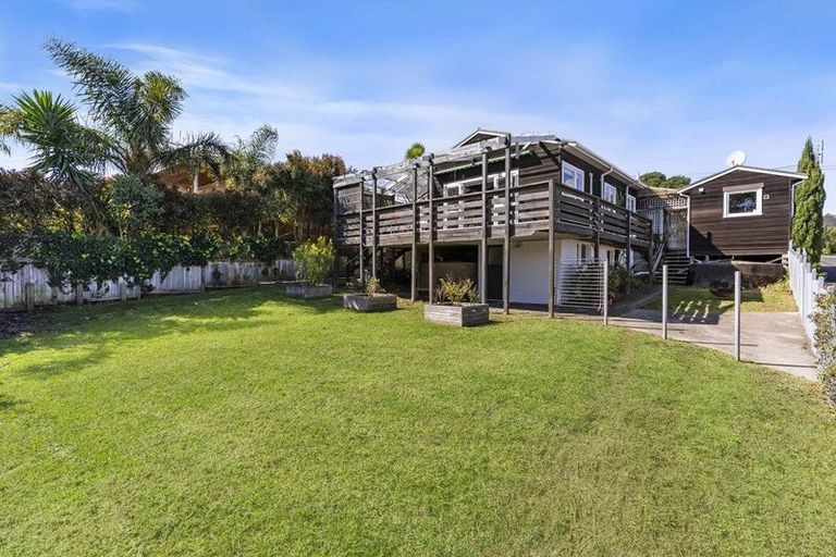 Photo of property in 20 Tiri Road, Manly, Whangaparaoa, 0930