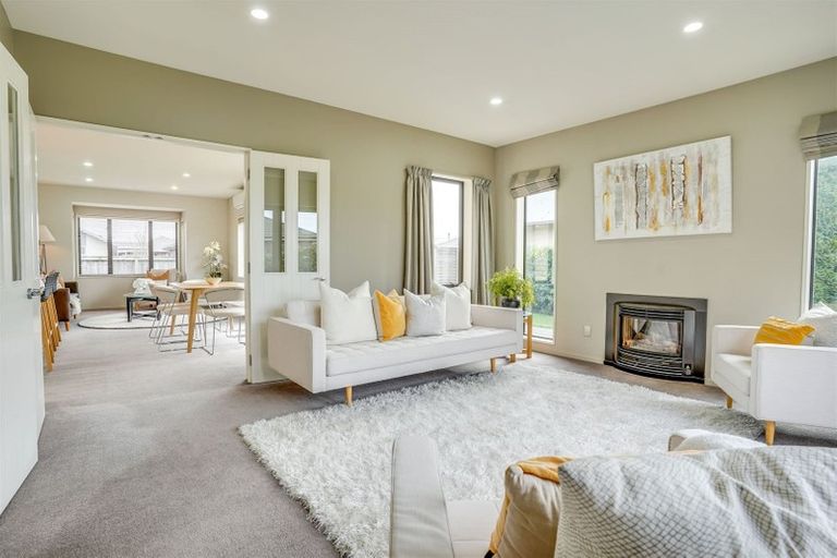 Photo of property in 11 Okuku Place, Hei Hei, Christchurch, 8042