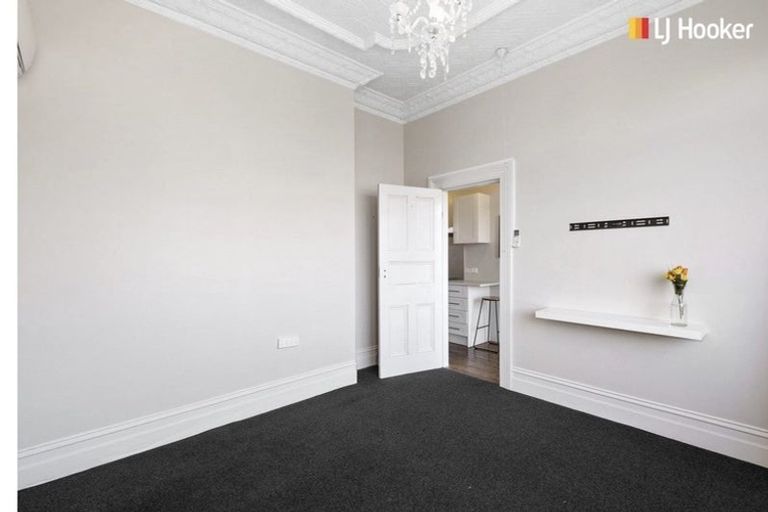 Photo of property in 74 Hargest Crescent, Saint Clair, Dunedin, 9012