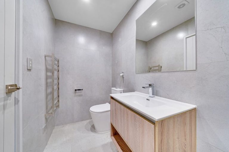 Photo of property in 1/1a Halsey Road, Manurewa, Auckland, 2102