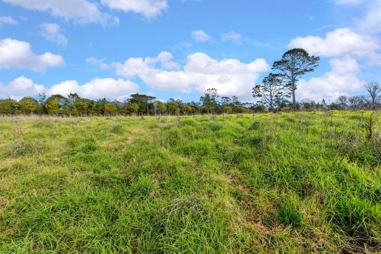 Photo of property in 511e West Coast Road, Glen Eden, Auckland, 0602